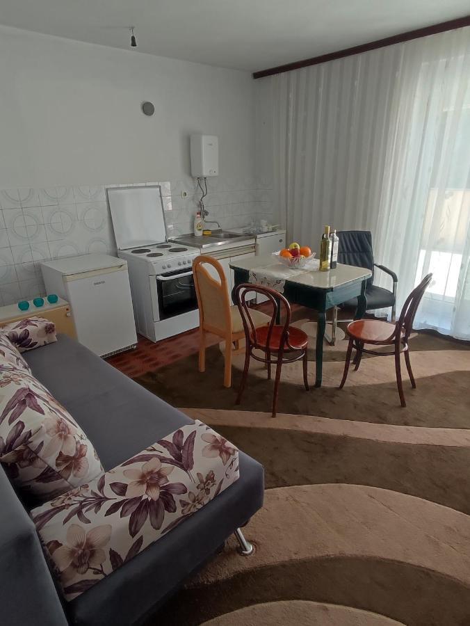 Apartman Bor Livno Exterior foto
