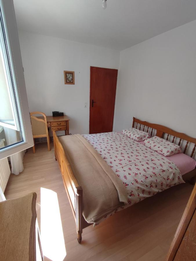 Apartman Bor Livno Exterior foto